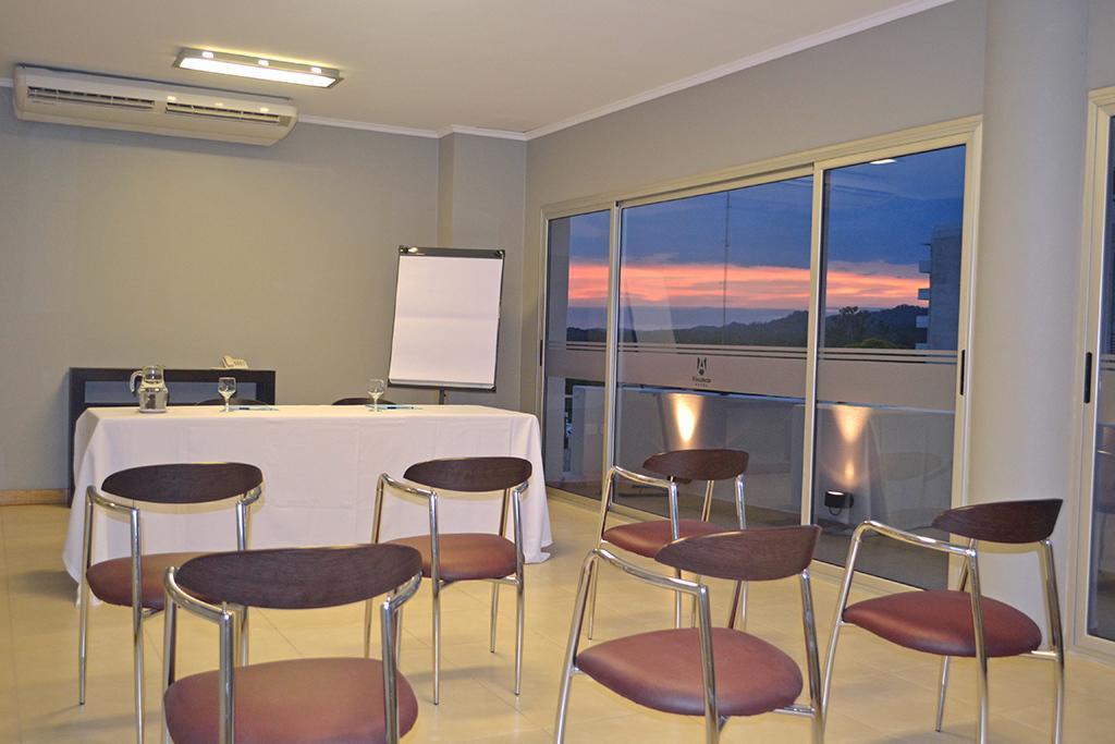 Tartagal Almunecar Hotel מראה חיצוני תמונה