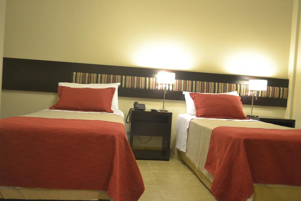 Tartagal Almunecar Hotel מראה חיצוני תמונה